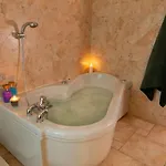 Mara - - 200 Mq - Wifi - Jacuzzi - Parcheggio - Giardino Aosta