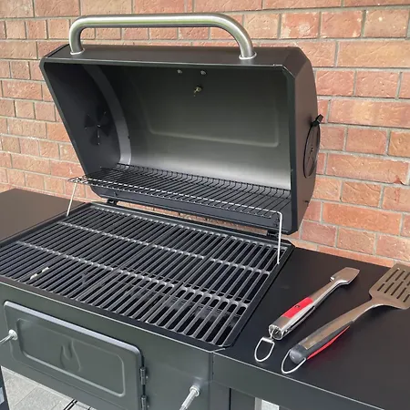 Mara - - 200 Mq - Wifi - Jacuzzi - Parcheggio - Giardino 아파트