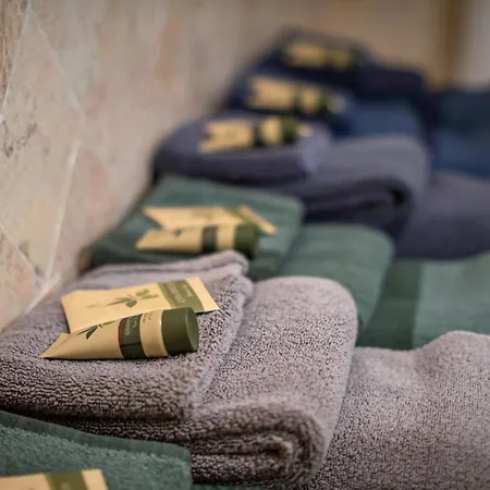 Mara - - 200 Mq - Wifi - Jacuzzi - Parcheggio - Giardino * 奥斯塔