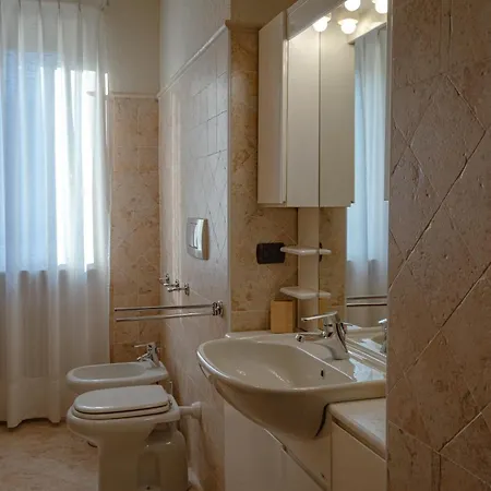 Mara - - 200 Mq - Wifi - Jacuzzi - Parcheggio - Giardino 아파트 *