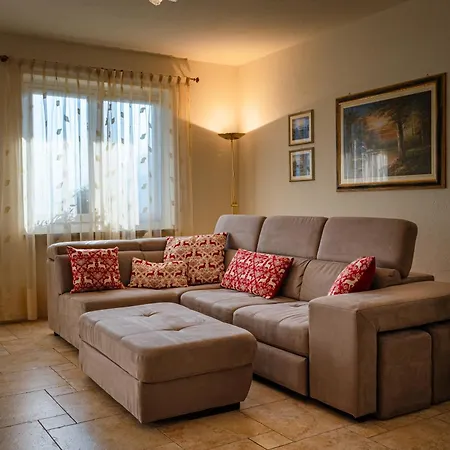 Mara - - 200 Mq - Wifi - Jacuzzi - Parcheggio - Giardino * 奥斯塔