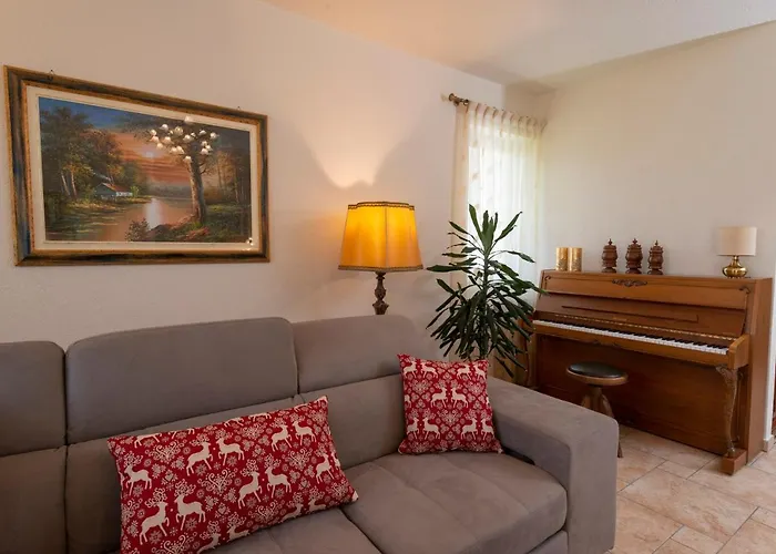 Apartment Mara - - 200 Mq - Wifi - Jacuzzi - Parcheggio - Giardino *