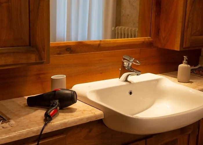 Mara - - 200 Mq - Wifi - Jacuzzi - Parcheggio - Giardino Aosta