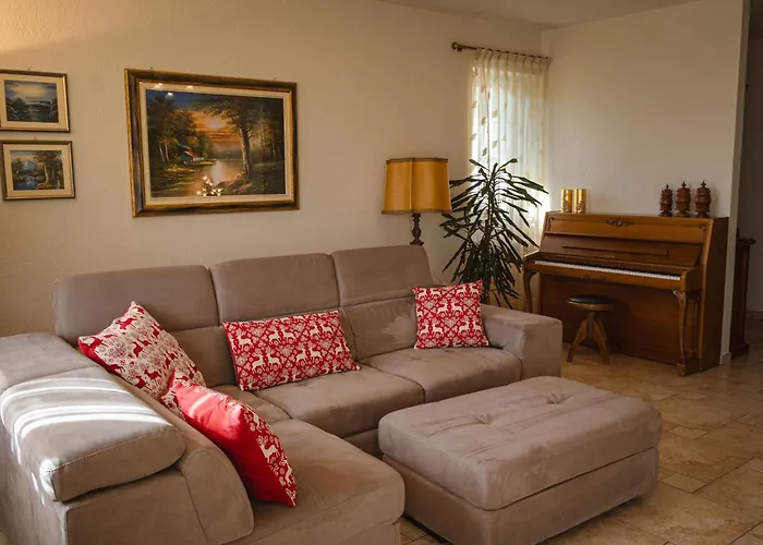 Mara - - 200 Mq - Wifi - Jacuzzi - Parcheggio - Giardino Apartamento Aosta